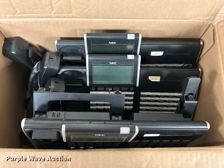 image for item DQ5517 Phones