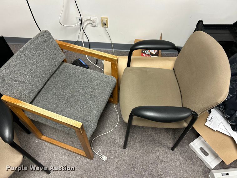 image for item DQ5518 (28) office chairs