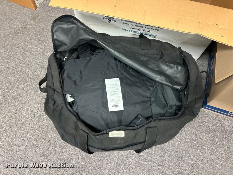 image for item DQ5519 Police equipment