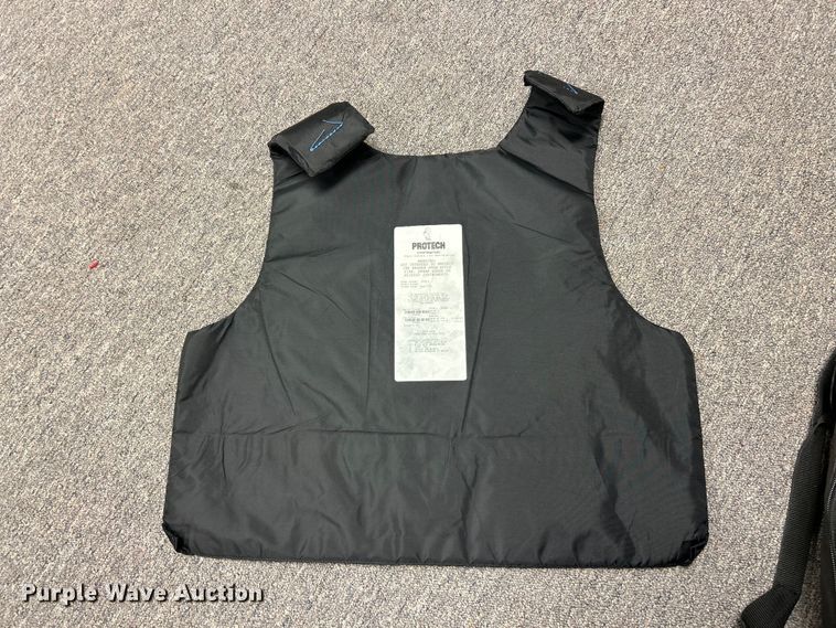 image for item DQ5519 Police equipment