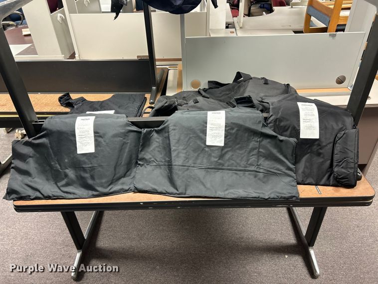 image for item DQ5519 Police equipment