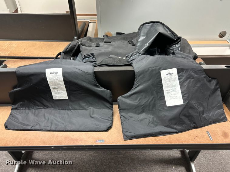 image for item DQ5519 Police equipment