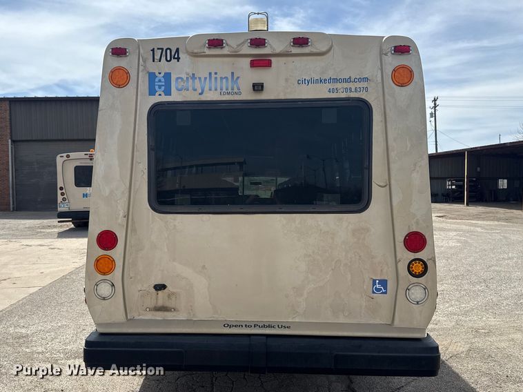 image for item DR1005 2017 Ford E450 shuttle bus