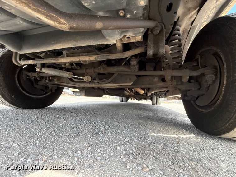 image for item DR1005 2017 Ford E450 shuttle bus