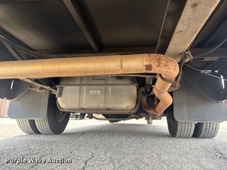image for item DR1005 2017 Ford E450 shuttle bus