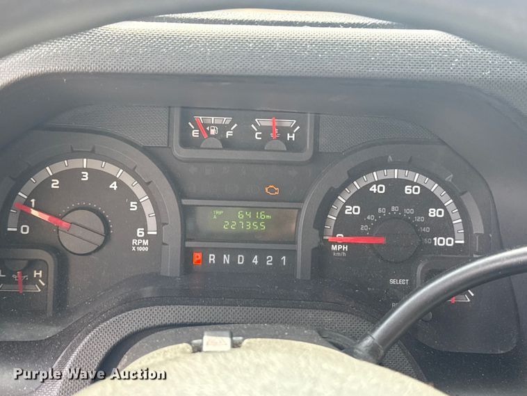 image for item DR1005 2017 Ford E450 shuttle bus