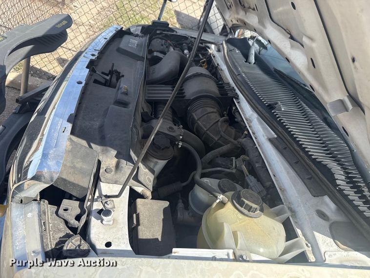 image for item DR1005 2017 Ford E450 shuttle bus