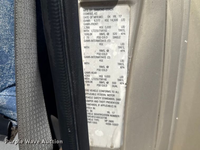 image for item DR1005 2017 Ford E450 shuttle bus