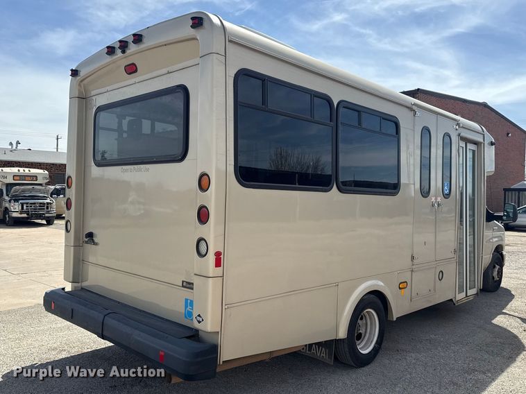 image for item DR1006 2016 Ford E450 shuttle bus