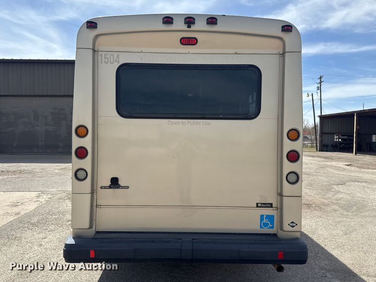image for item DR1006 2016 Ford E450 shuttle bus