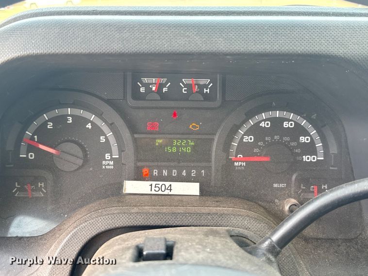 image for item DR1006 2016 Ford E450 shuttle bus