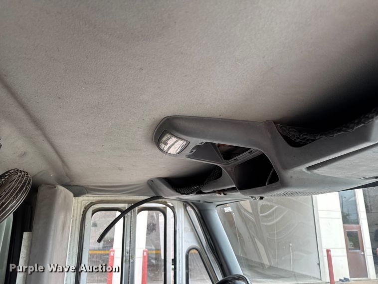 image for item DV2016 2006 International MA035 refuse truck