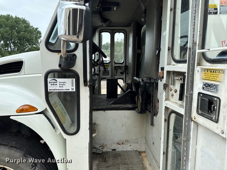 image for item DV2016 2006 International MA035 refuse truck
