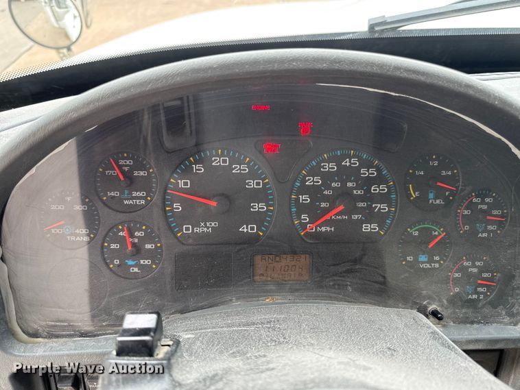 image for item DV2016 2006 International MA035 refuse truck