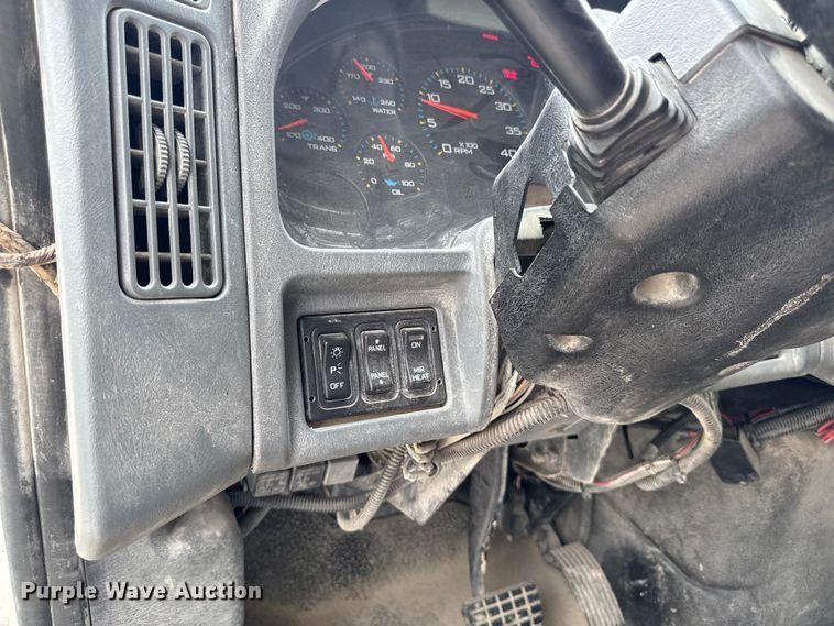 image for item DV2016 2006 International MA035 refuse truck