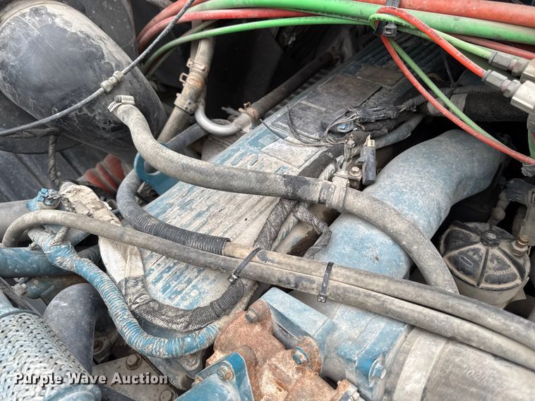 image for item DV2016 2006 International MA035 refuse truck