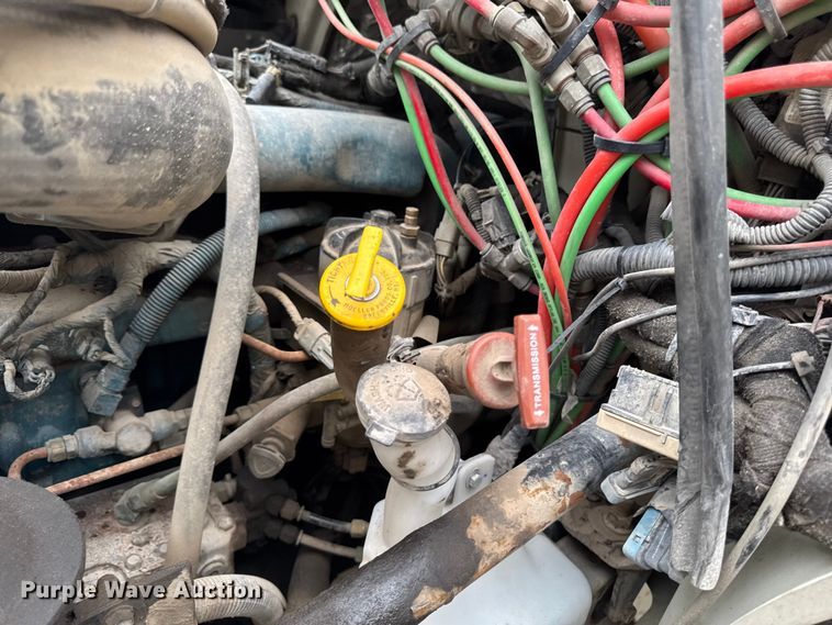 image for item DV2016 2006 International MA035 refuse truck