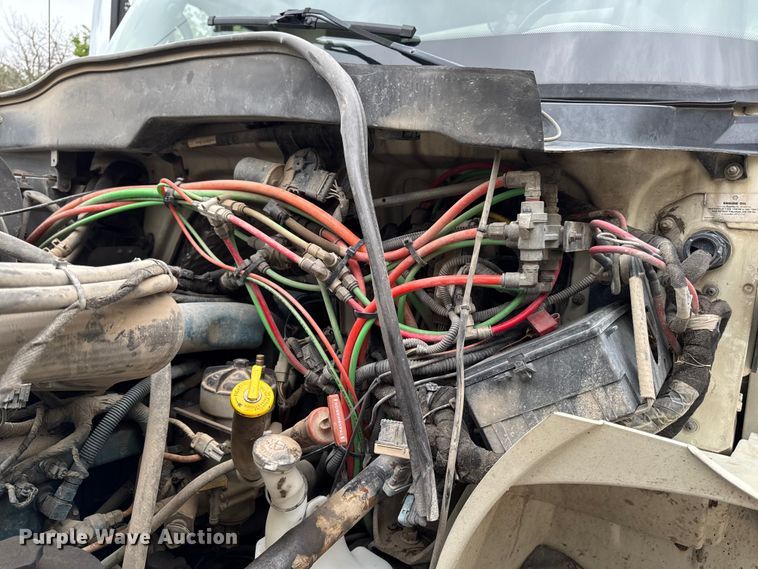 image for item DV2016 2006 International MA035 refuse truck