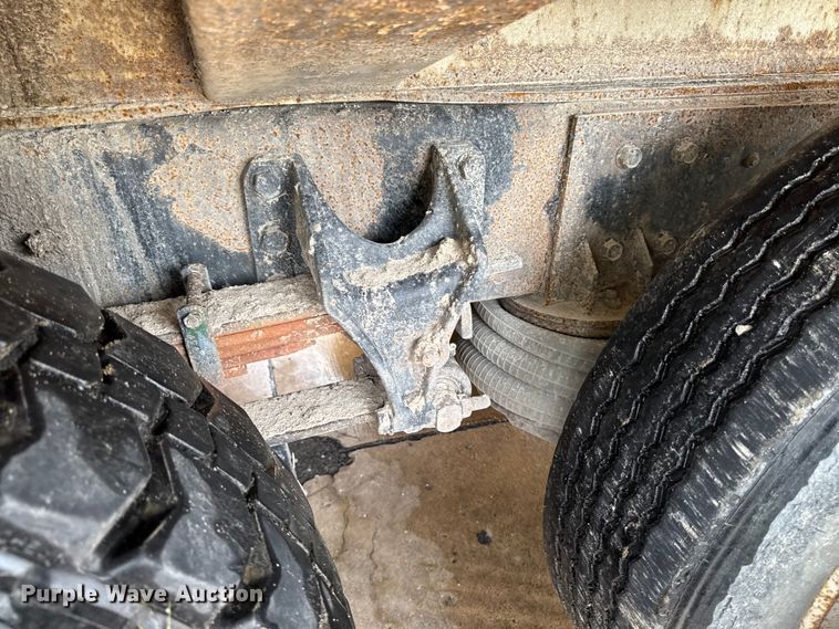 image for item DV2016 2006 International MA035 refuse truck