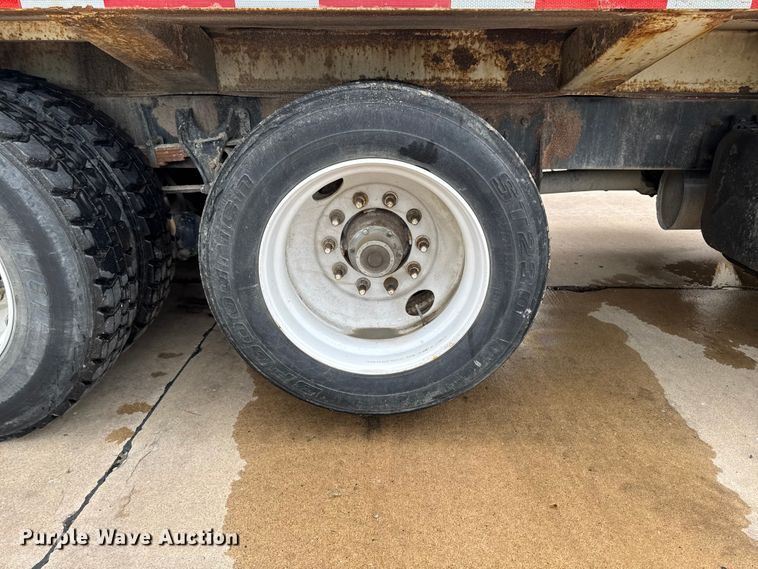 image for item DV2016 2006 International MA035 refuse truck
