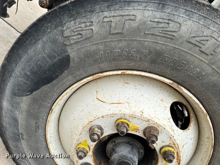 image for item DV2016 2006 International MA035 refuse truck