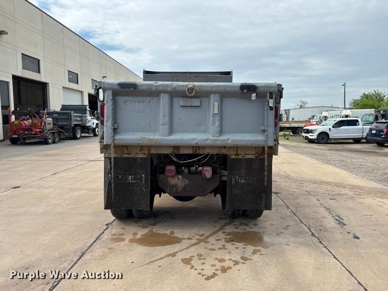 image for item DV2017 2003 International 7400 dump truck