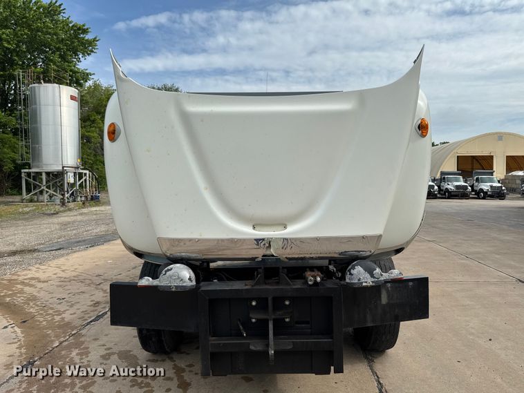 image for item DV2017 2003 International 7400 dump truck