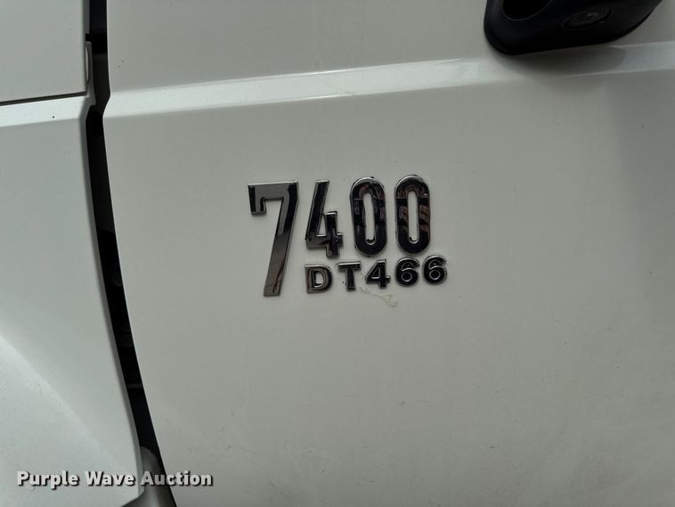 image for item DV2017 2003 International 7400 dump truck