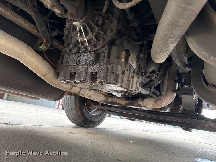 image for item DV2017 2003 International 7400 dump truck