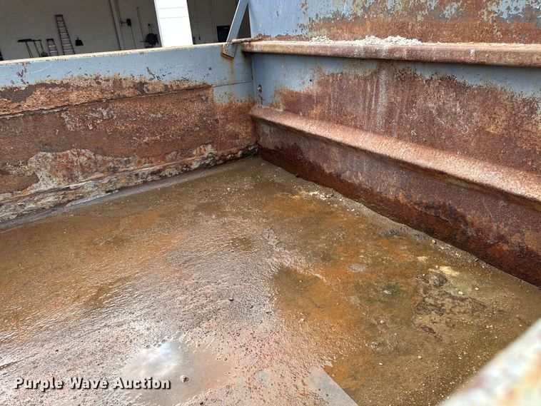 image for item DV2017 2003 International 7400 dump truck