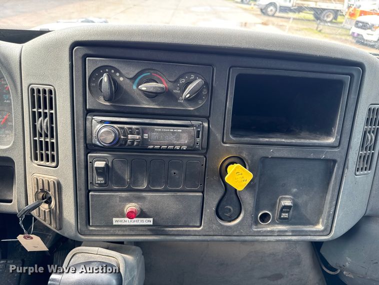 image for item DV2017 2003 International 7400 dump truck