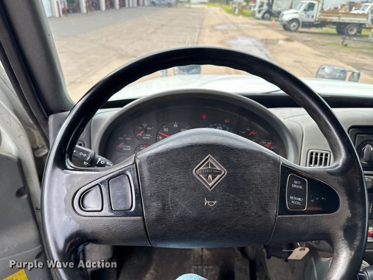 image for item DV2017 2003 International 7400 dump truck