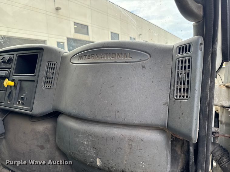image for item DV2017 2003 International 7400 dump truck