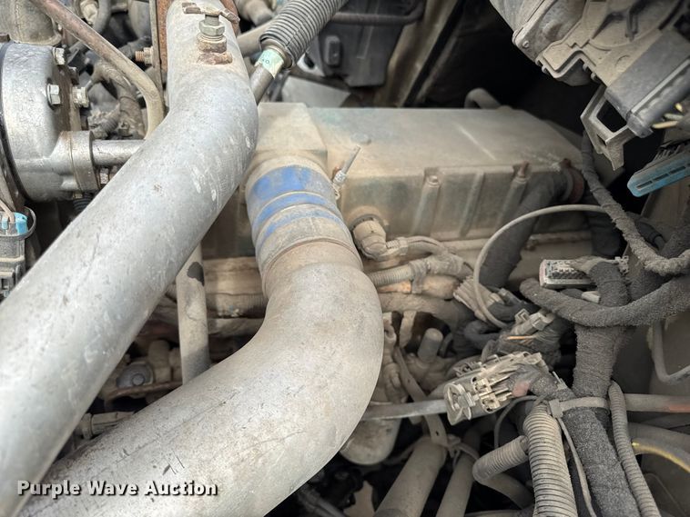 image for item DV2017 2003 International 7400 dump truck