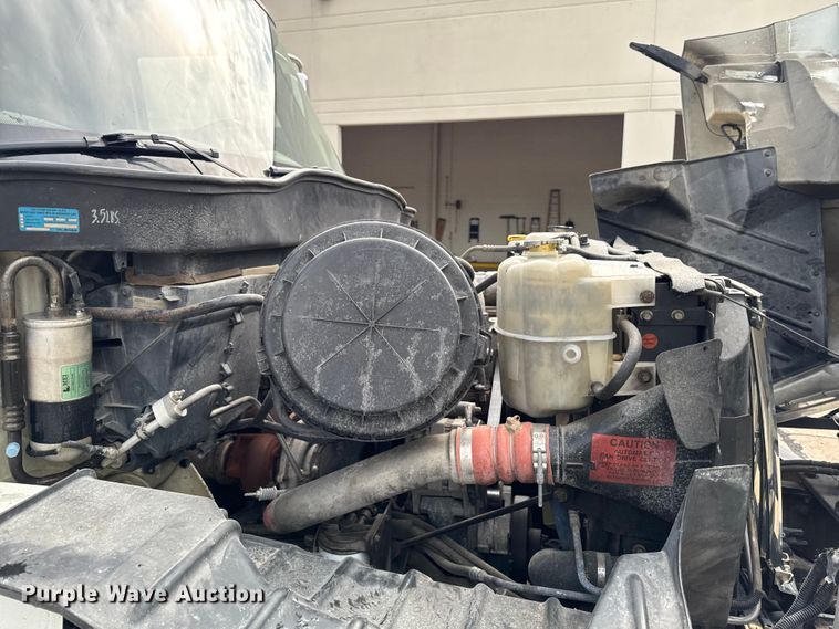 image for item DV2017 2003 International 7400 dump truck