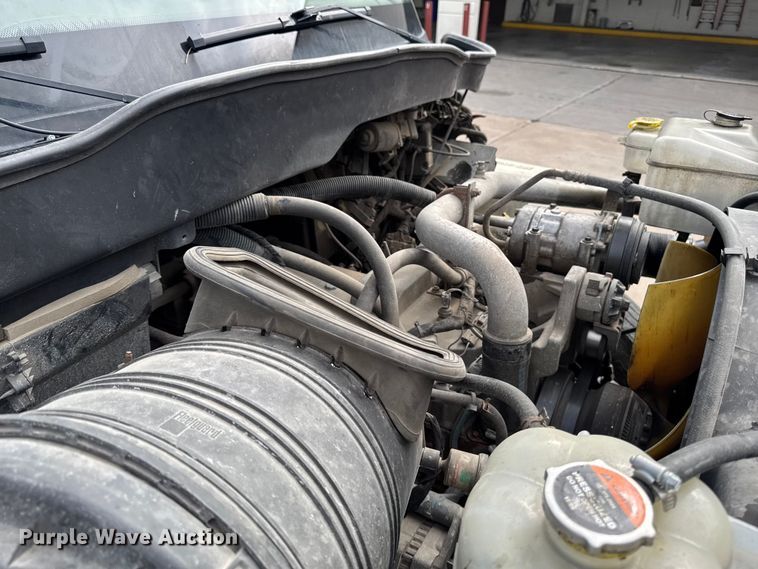 image for item DV2017 2003 International 7400 dump truck