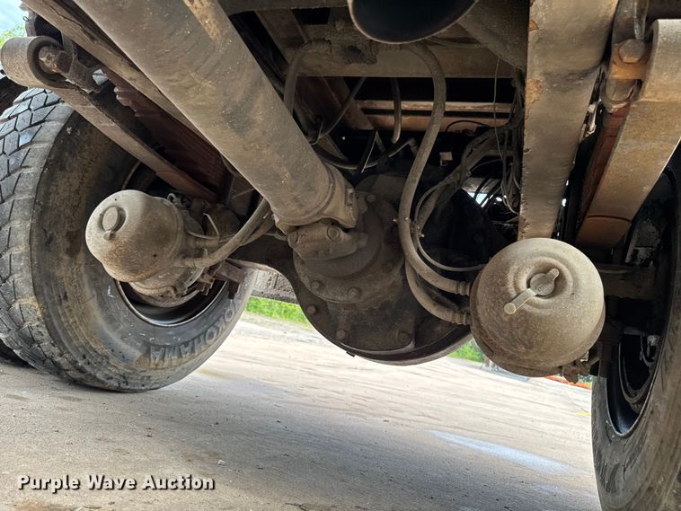 image for item DV2017 2003 International 7400 dump truck