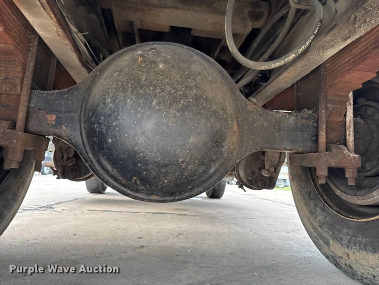 image for item DV2017 2003 International 7400 dump truck