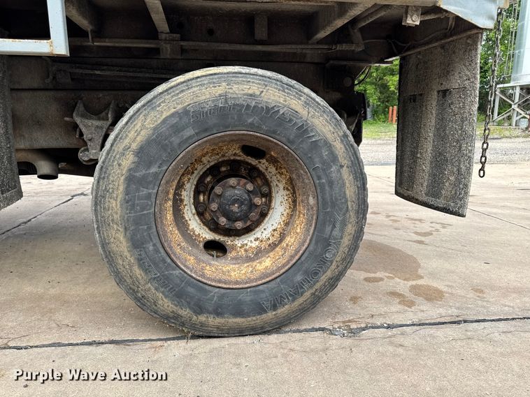 image for item DV2017 2003 International 7400 dump truck