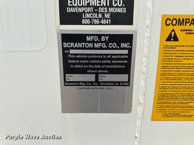image for item DV2018 2007 International 4400 refuse truck