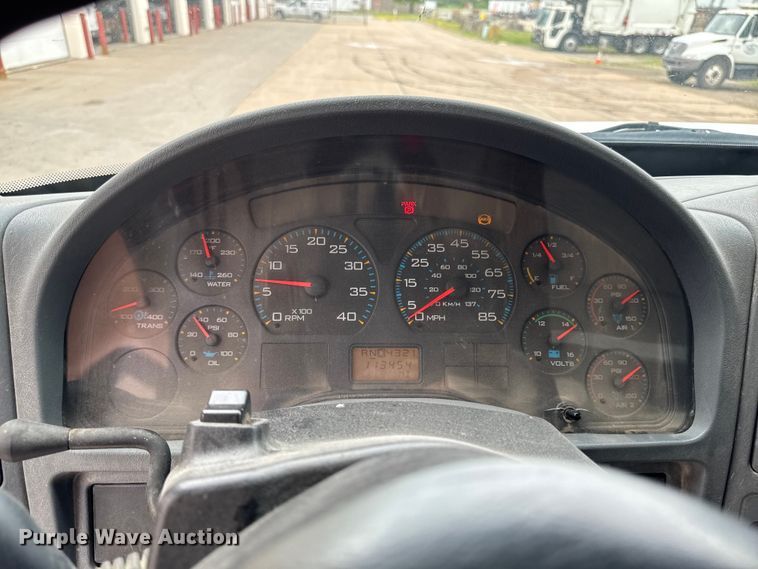image for item DV2018 2007 International 4400 refuse truck