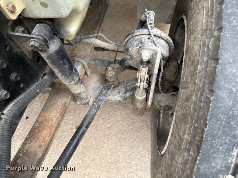 image for item DV2018 2007 International 4400 refuse truck