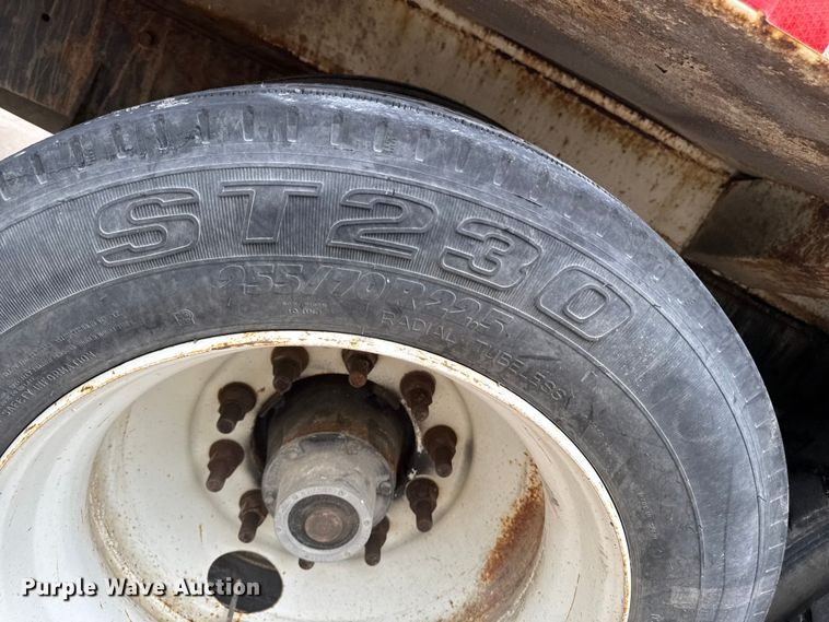 image for item DV2018 2007 International 4400 refuse truck