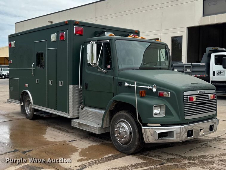 image for item DV2019 1999 Freightliner FL50 ambulance