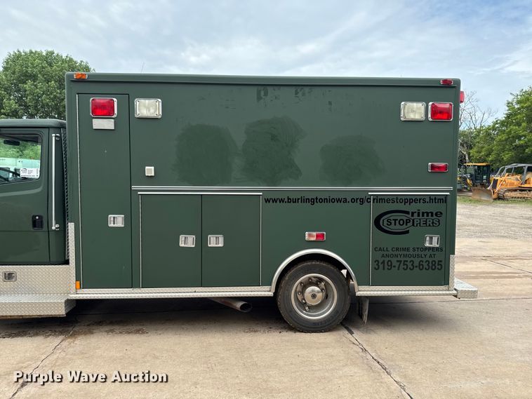 image for item DV2019 1999 Freightliner FL50 ambulance