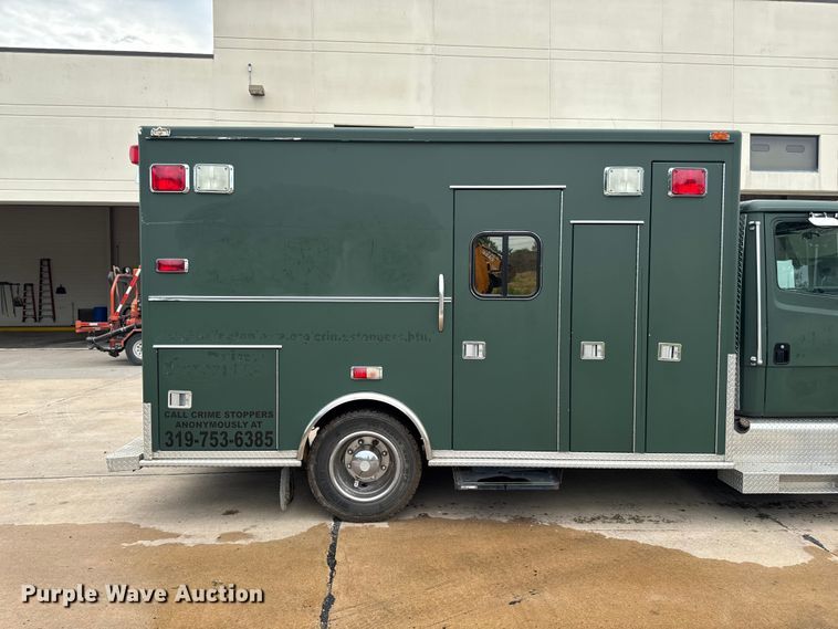 image for item DV2019 1999 Freightliner FL50 ambulance