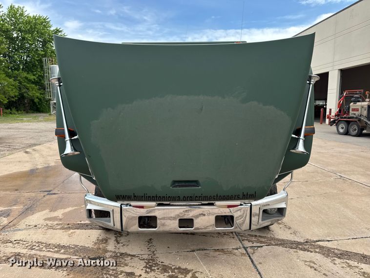 image for item DV2019 1999 Freightliner FL50 ambulance