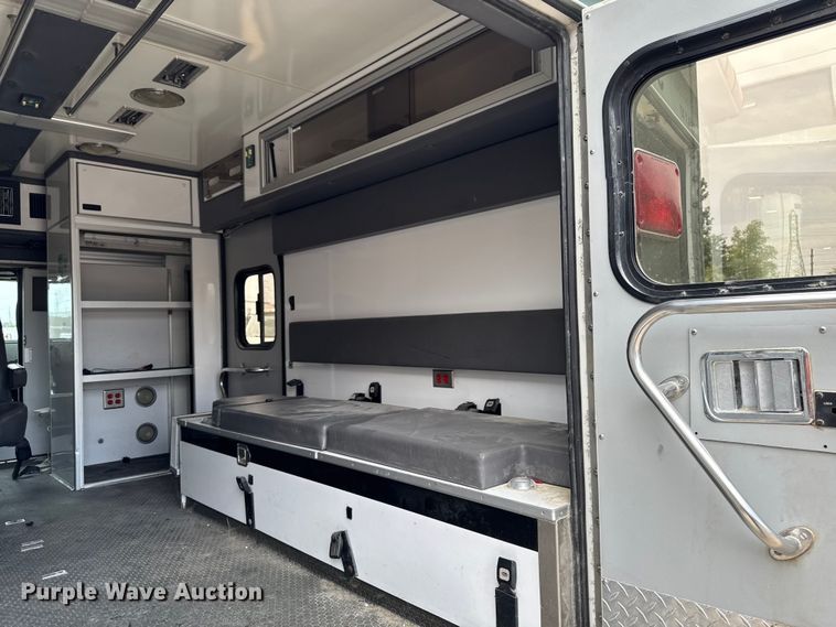 image for item DV2019 1999 Freightliner FL50 ambulance