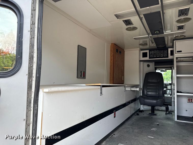 image for item DV2019 1999 Freightliner FL50 ambulance