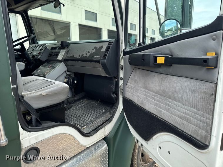 image for item DV2019 1999 Freightliner FL50 ambulance